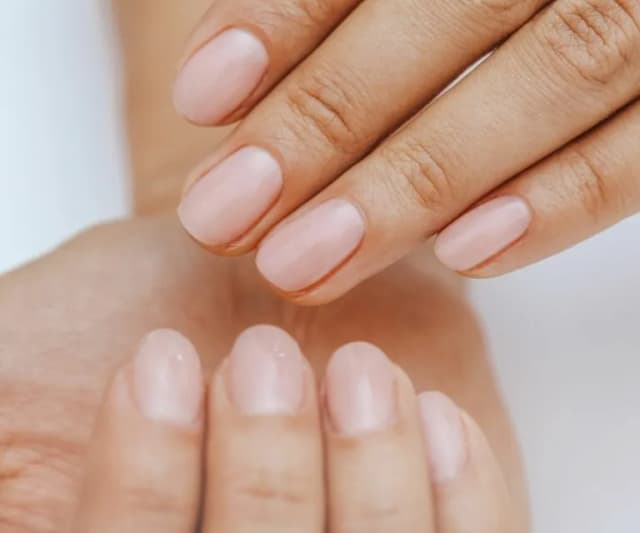 Chiński manicure na czym polega i jak może poprawić zdrowie paznokci Chiński manicure na czym polega i jak może poprawić zdrowie paznokci